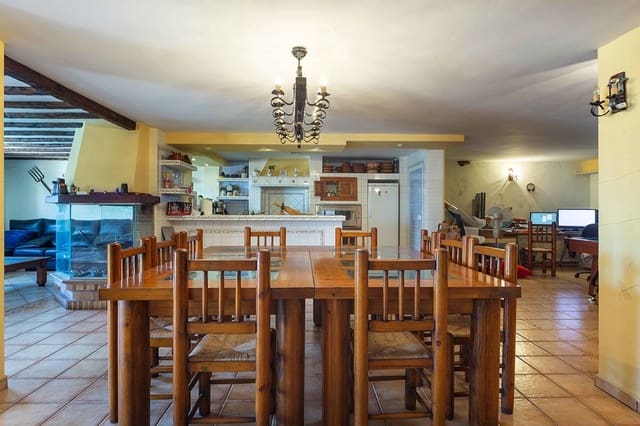 Chalet de 5 habitaciones en Palmanova, Calvià en venta con piscina garaje - 2.800.000 € (Ref: 9645958)