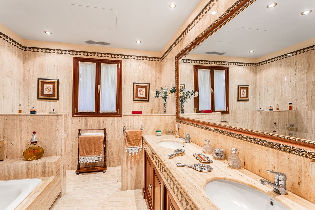 5 sypialnia Willa na sprzedaż w Son Veri Nou z basenem garażem - 4 800 000 € (Ref: 9645959)