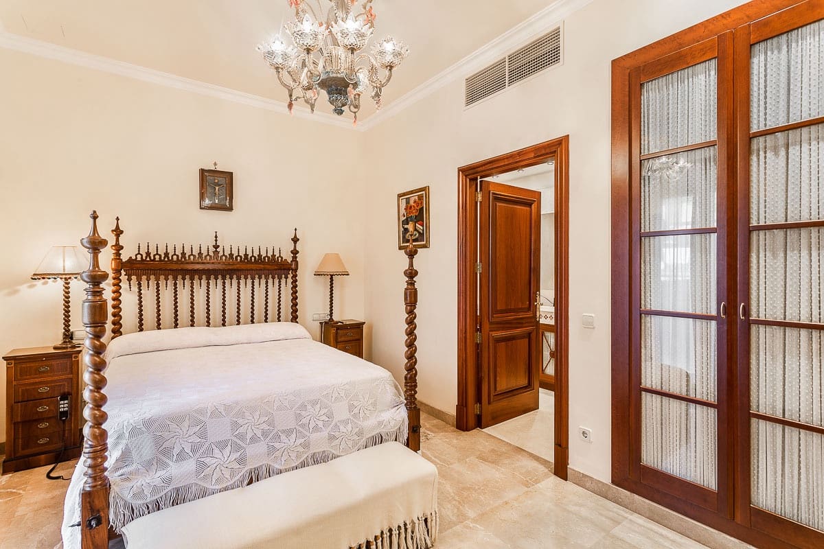 5 sypialnia Willa na sprzedaż w Son Veri Nou z basenem garażem - 4 800 000 € (Ref: 9645959)