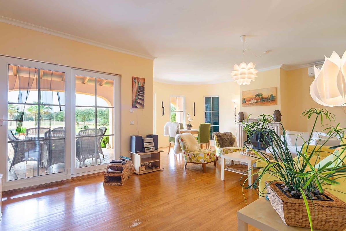 2 soveværelse Finca/Landehus til salg i Llucmajor med swimmingpool garage - € 950.000 (Ref: 9645961)