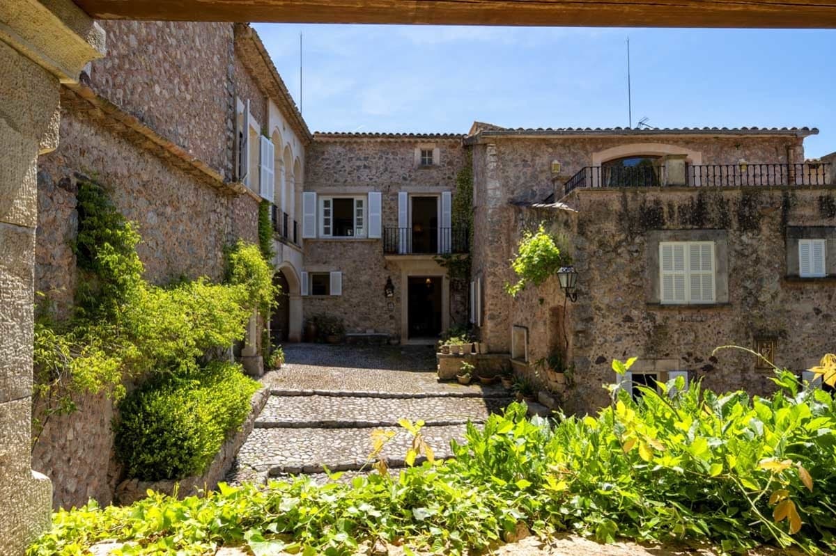 12 Zimmer Finca/Landgut zu verkaufen in Escorca mit Pool Garage - 6.000.000 € (Ref: 9650440)