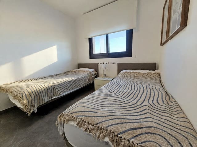 2 Zimmer Apartment zu verkaufen in Playa Flamenca, Orihuela mit Pool - 420.000 € (Ref: 9679281)