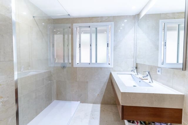 5 soveværelse Lejlighed til salg i La Bonanova, Palma de Mallorca med swimmingpool garage - € 1.900.000 (Ref: 9679282)