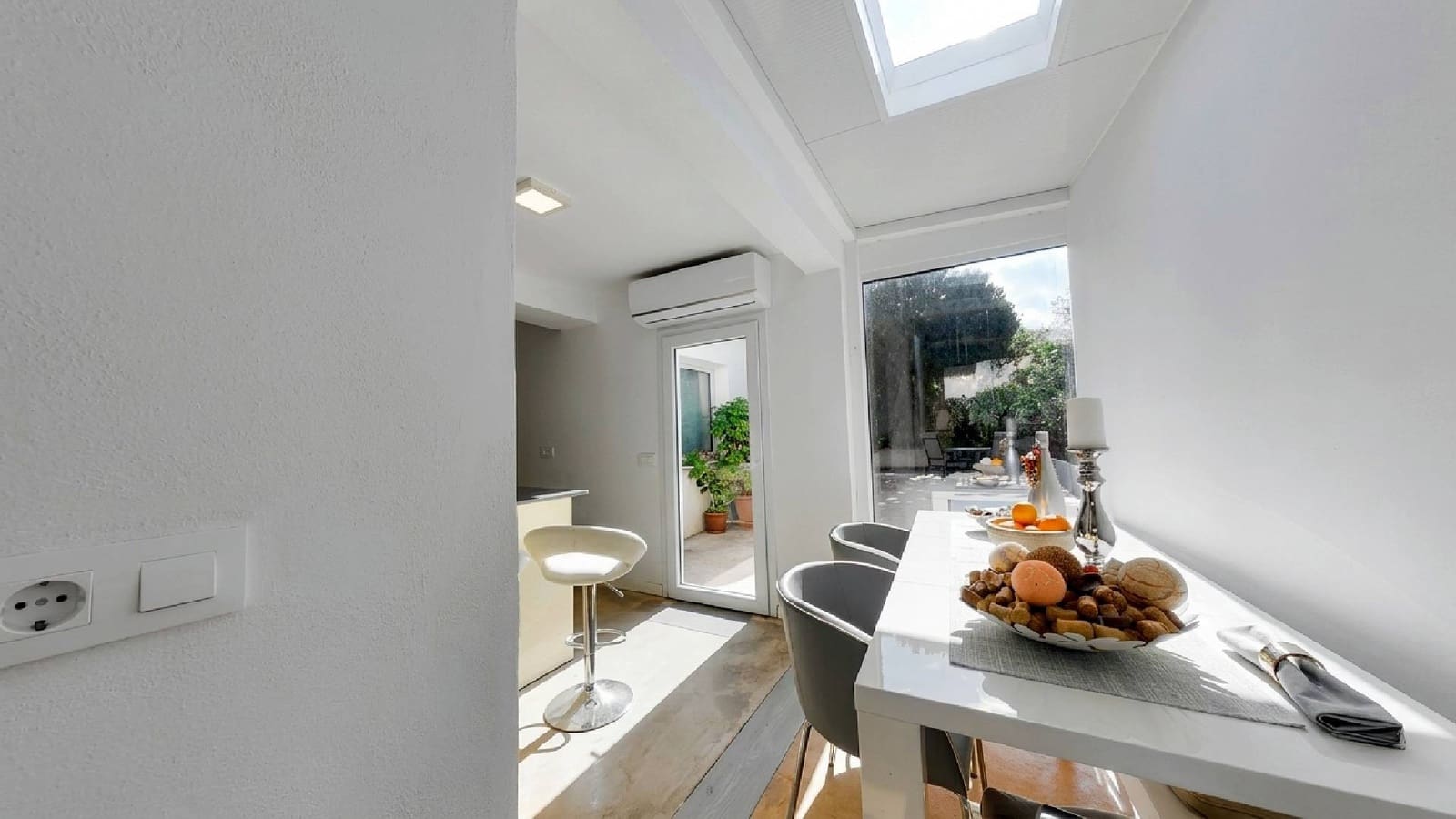 3 makuuhuone Huvila myytävänä paikassa Port Verd mukana uima-altaan 
autotalli - 940 000 € (Ref: 9680566)