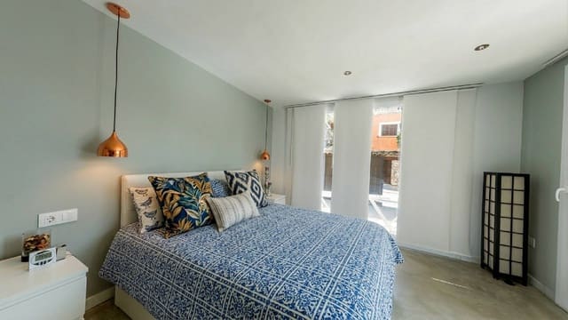 3 makuuhuone Huvila myytävänä paikassa Port Verd, Son Servera mukana uima-altaan 
autotalli - 940 000 € (Ref: 9680566)