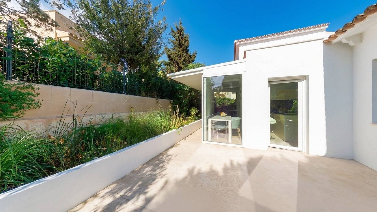 3 makuuhuone Huvila myytävänä paikassa Port Verd mukana uima-altaan 
autotalli - 940 000 € (Ref: 9680566)