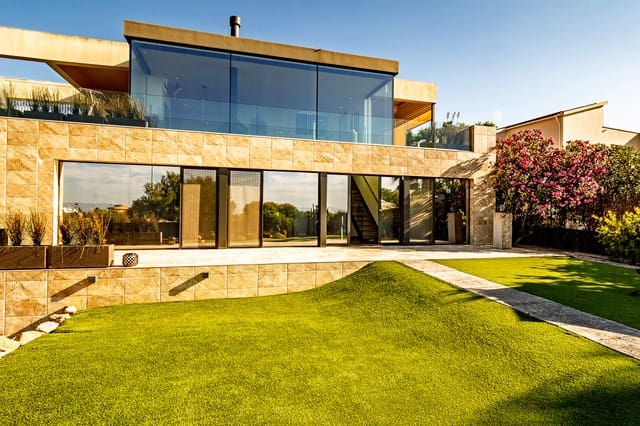 4 slaapkamer Villa te koop in Sa Torre (Llucmajor), Llucmajor met zwembad garage - € 2.390.000 (Ref: 9691633)