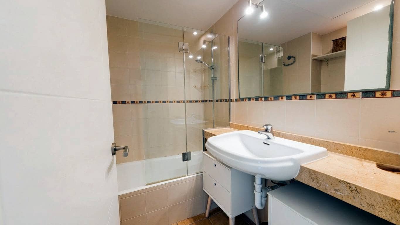 2 soverom Leilighet til salgs i Cala d'Or med svømmebasseng garasje - € 480 000 (Ref: 9697830)