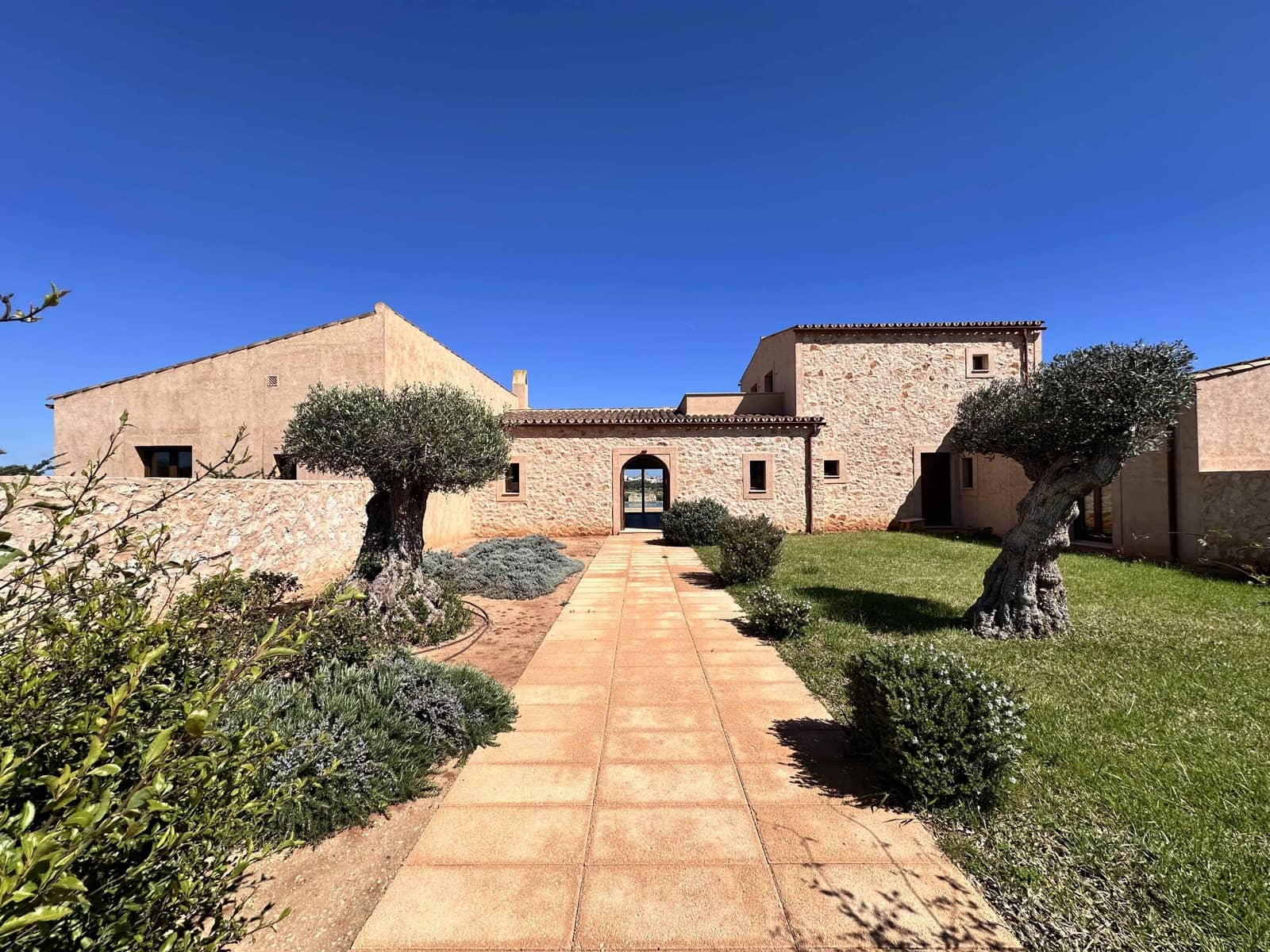 5 soveværelse Finca/Landehus til salg i Santanyi med swimmingpool - € 2.950.000 (Ref: 9697897)