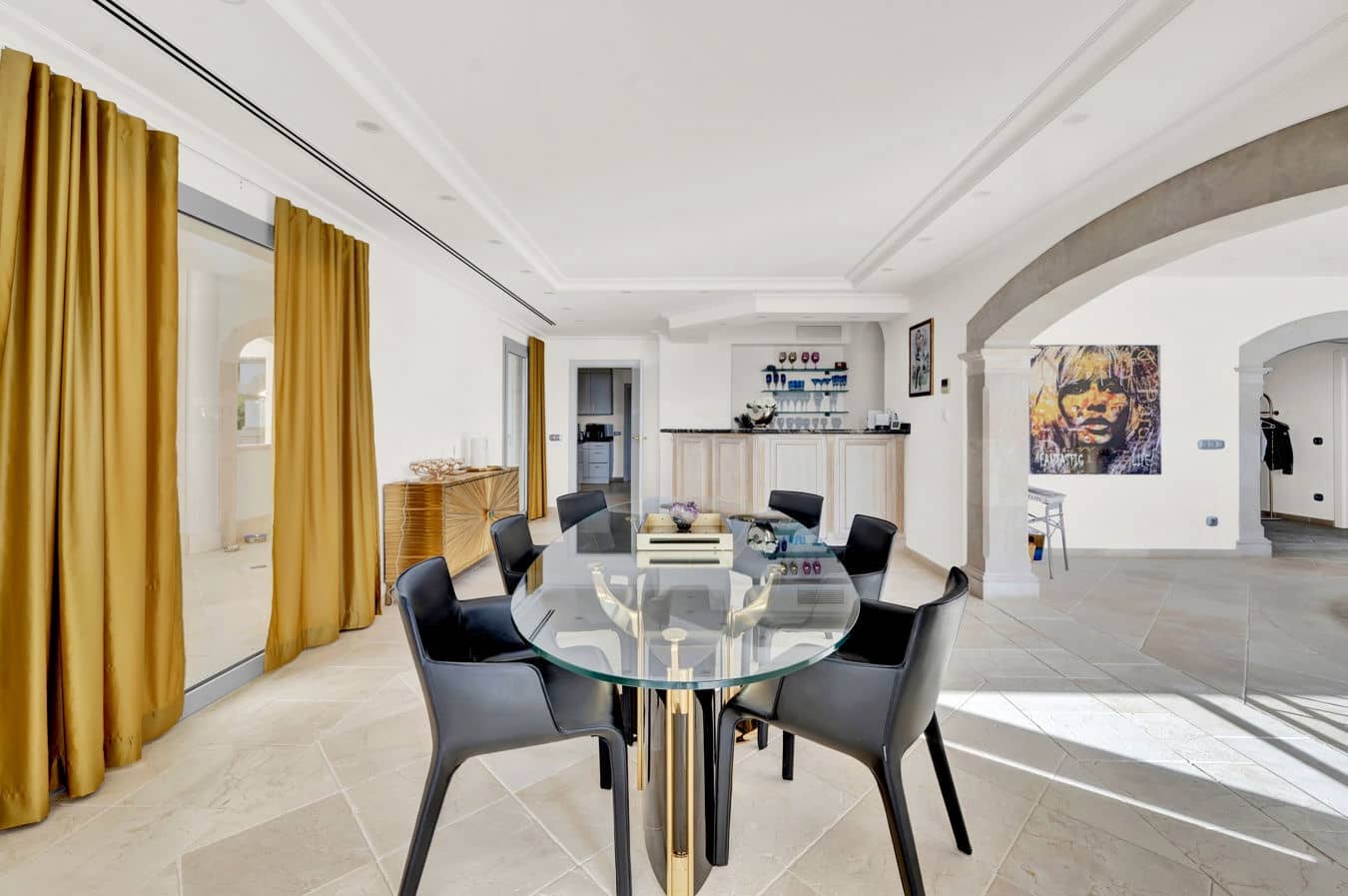 7 soverom Villa til salgs i Costa de la Calma med svømmebasseng garasje - € 6 950 000 (Ref: 9709070)