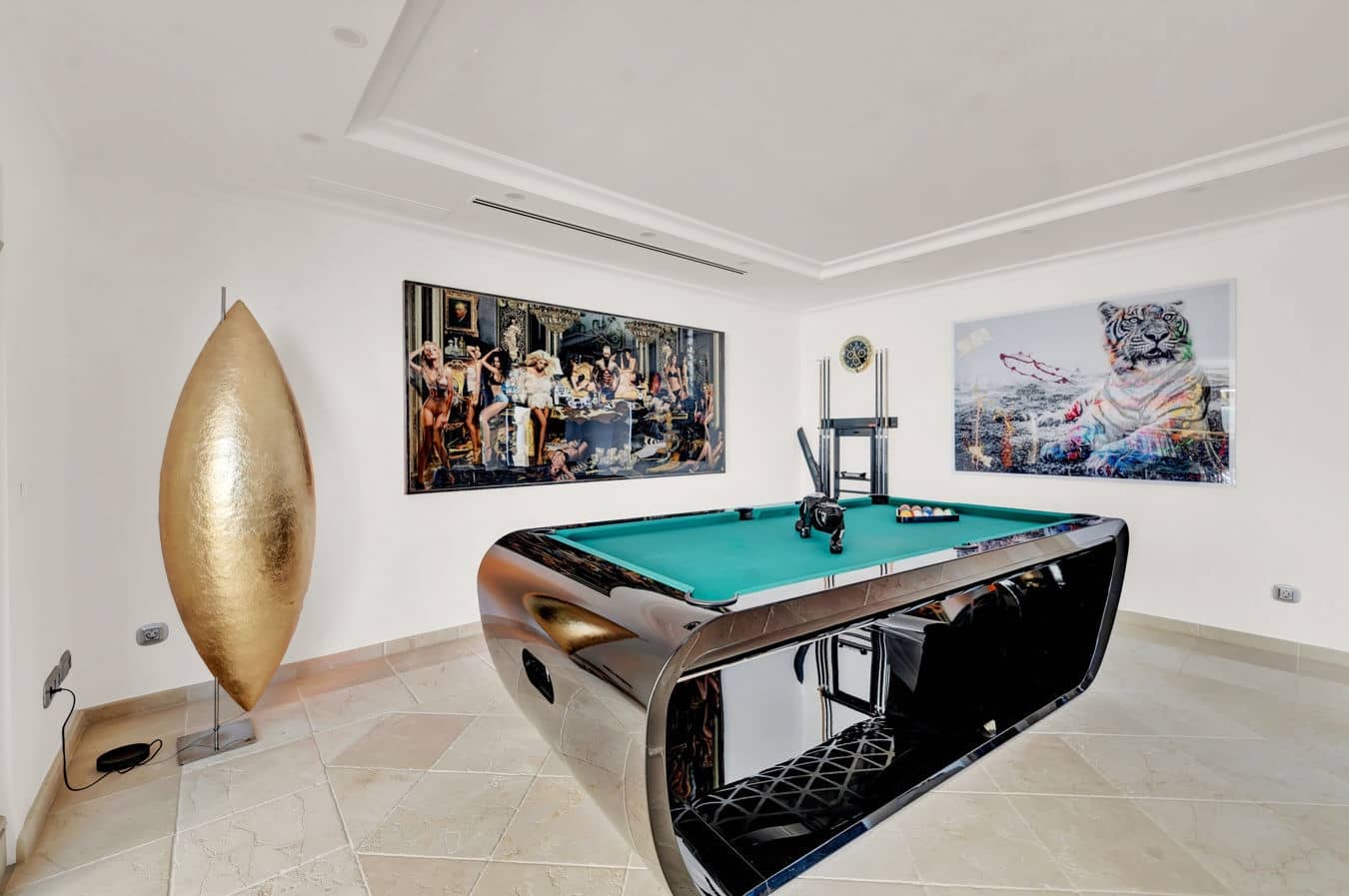 7 soverom Villa til salgs i Costa de la Calma med svømmebasseng garasje - € 6 950 000 (Ref: 9709070)