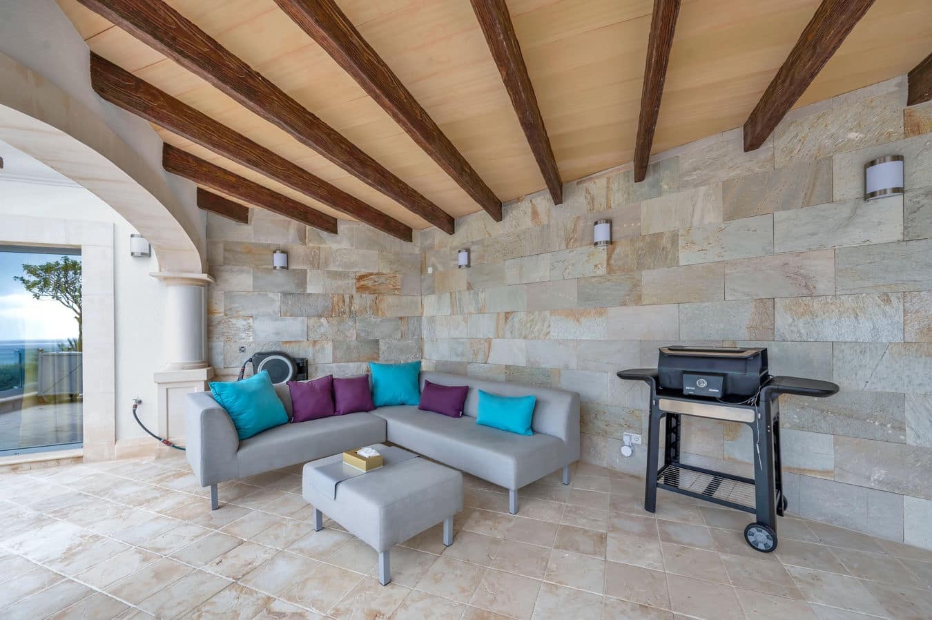 7 soverom Villa til salgs i Costa de la Calma med svømmebasseng garasje - € 6 950 000 (Ref: 9709070)