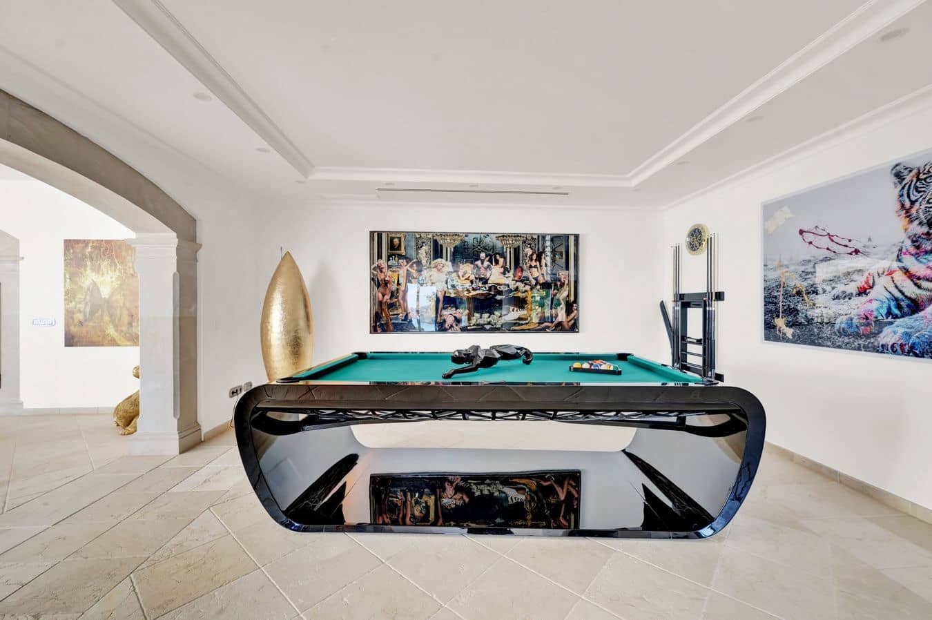 7 soverom Villa til salgs i Costa de la Calma med svømmebasseng garasje - € 6 950 000 (Ref: 9709070)