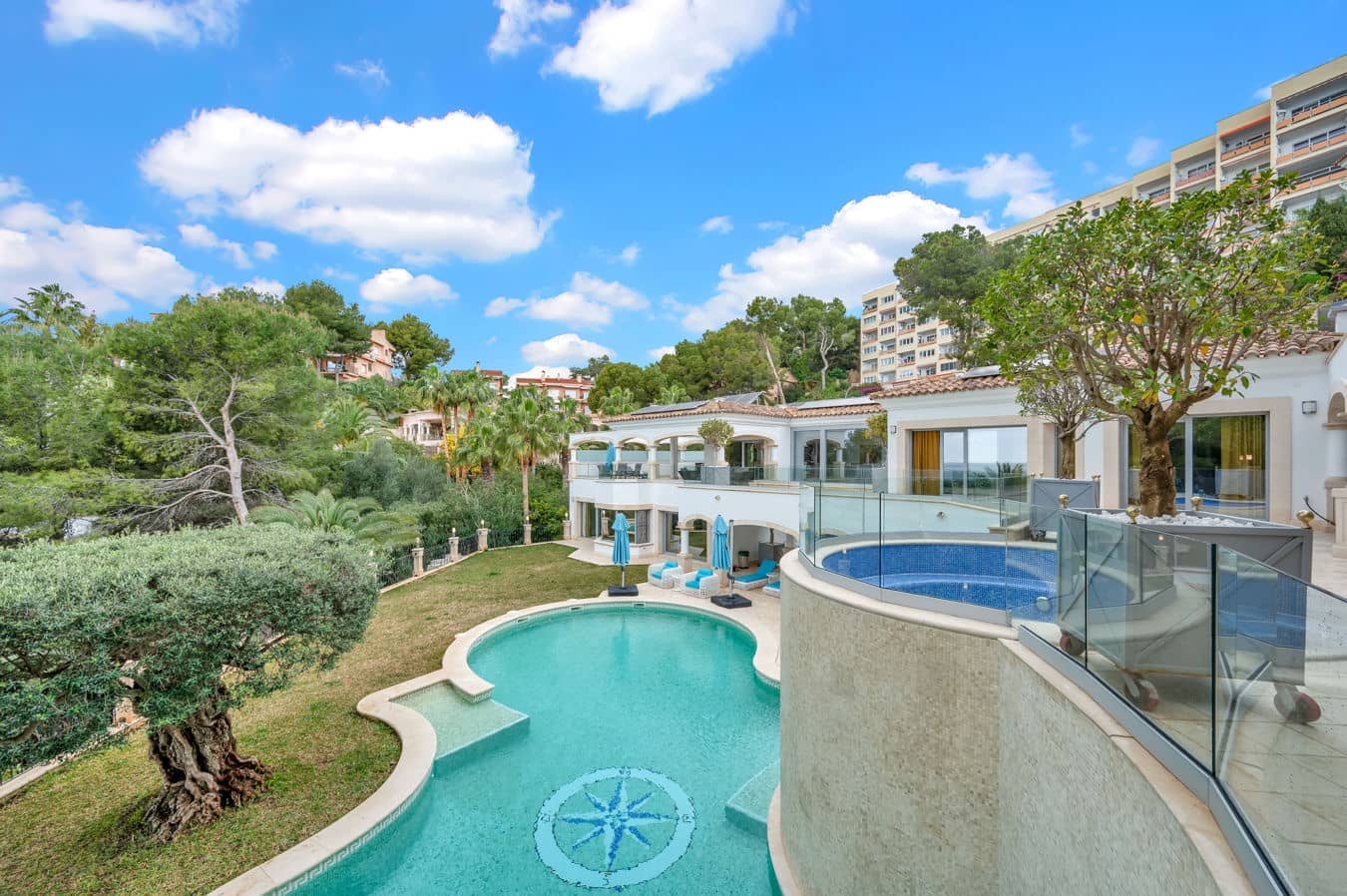 7 soverom Villa til salgs i Costa de la Calma med svømmebasseng garasje - € 6 950 000 (Ref: 9709070)