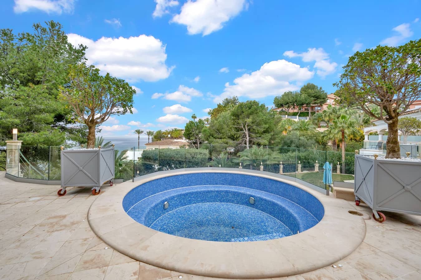 7 soverom Villa til salgs i Costa de la Calma med svømmebasseng garasje - € 6 950 000 (Ref: 9709070)