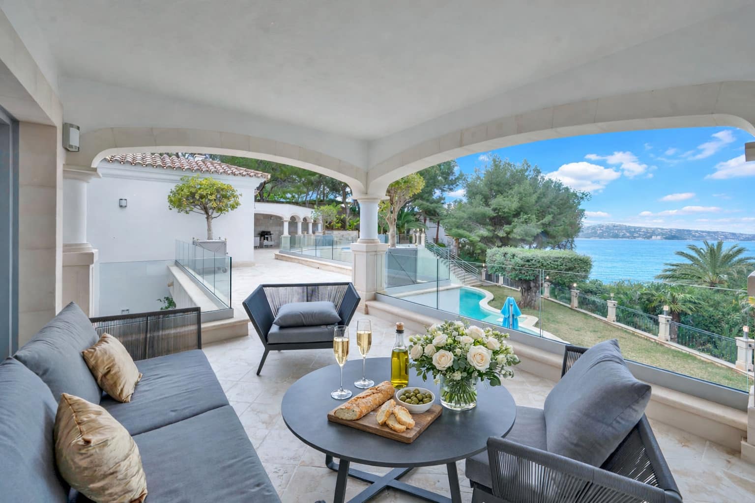 7 soverom Villa til salgs i Costa de la Calma med svømmebasseng garasje - € 6 950 000 (Ref: 9709070)