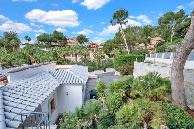 7 soverom Villa til salgs i Costa de la Calma, Calvià med svømmebasseng garasje - € 6 950 000 (Ref: 9709070)