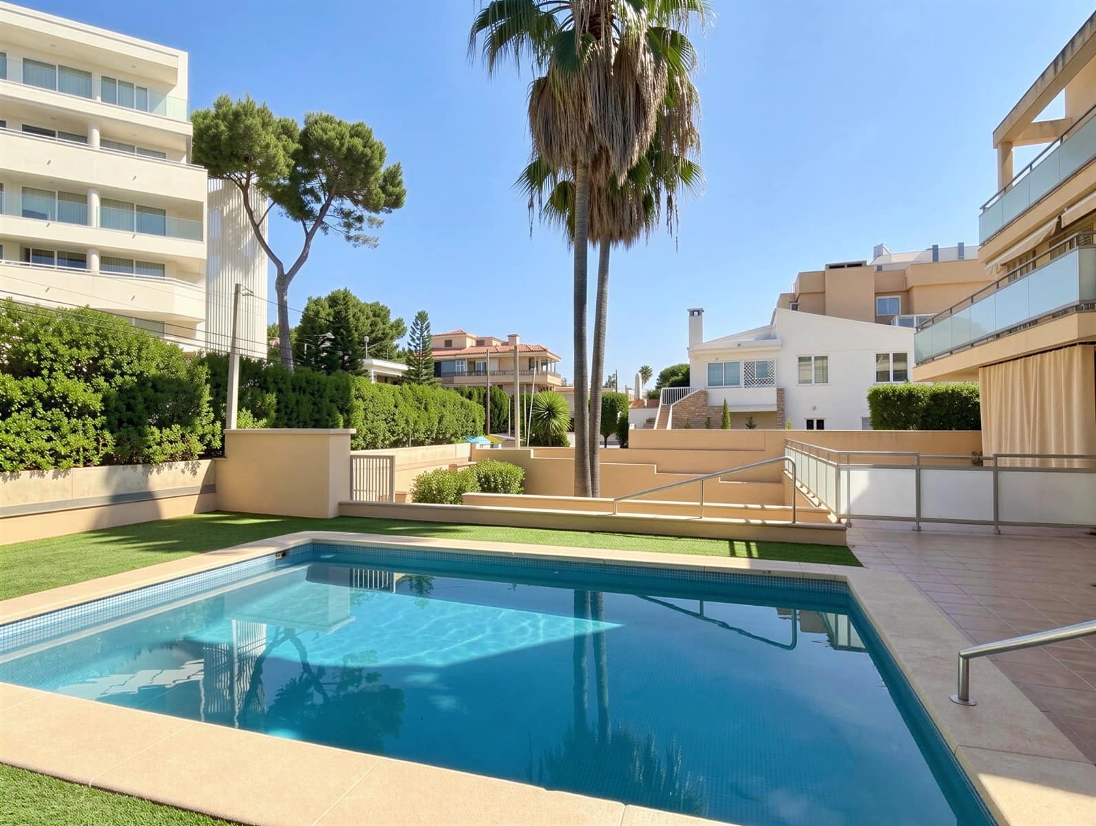 1 soverom Leilighet til salgs i Palma de Mallorca med svømmebasseng garasje - € 450 000 (Ref: 9716746)