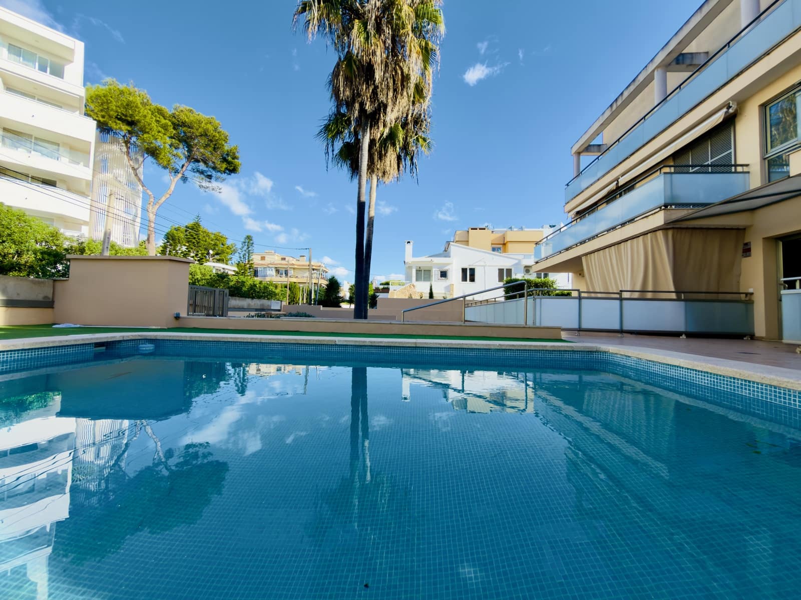 1 soverom Leilighet til salgs i Palma de Mallorca med svømmebasseng garasje - € 450 000 (Ref: 9716746)