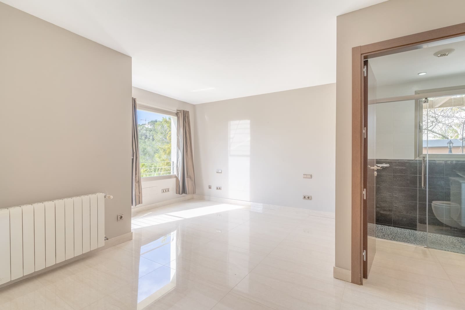 4 bedroom Villa for rent in Costa d'en Blanes with pool garage - € 6,500 (Ref: 9720562)