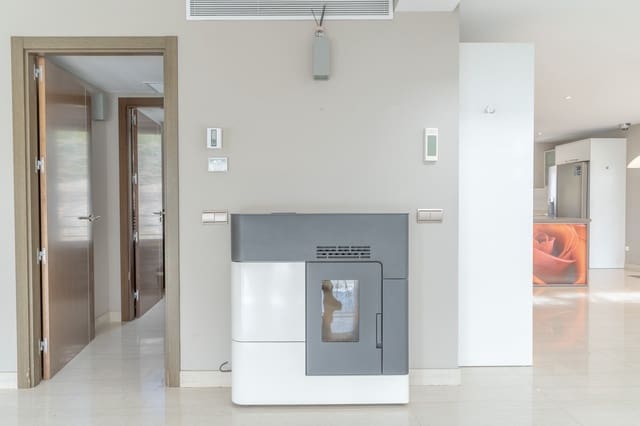 4 bedroom Villa for rent in Costa d'en Blanes, Calvià with pool garage - € 6,500 (Ref: 9720562)