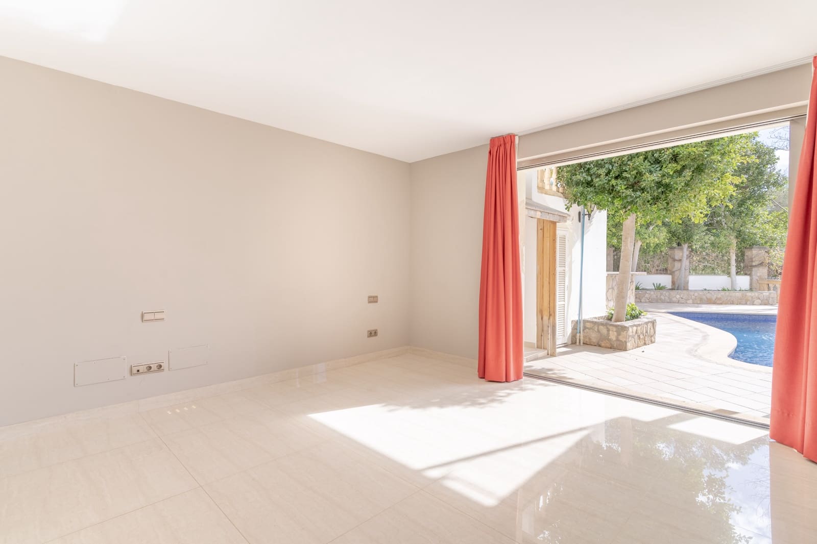 4 bedroom Villa for rent in Costa d'en Blanes with pool garage - € 6,500 (Ref: 9720562)