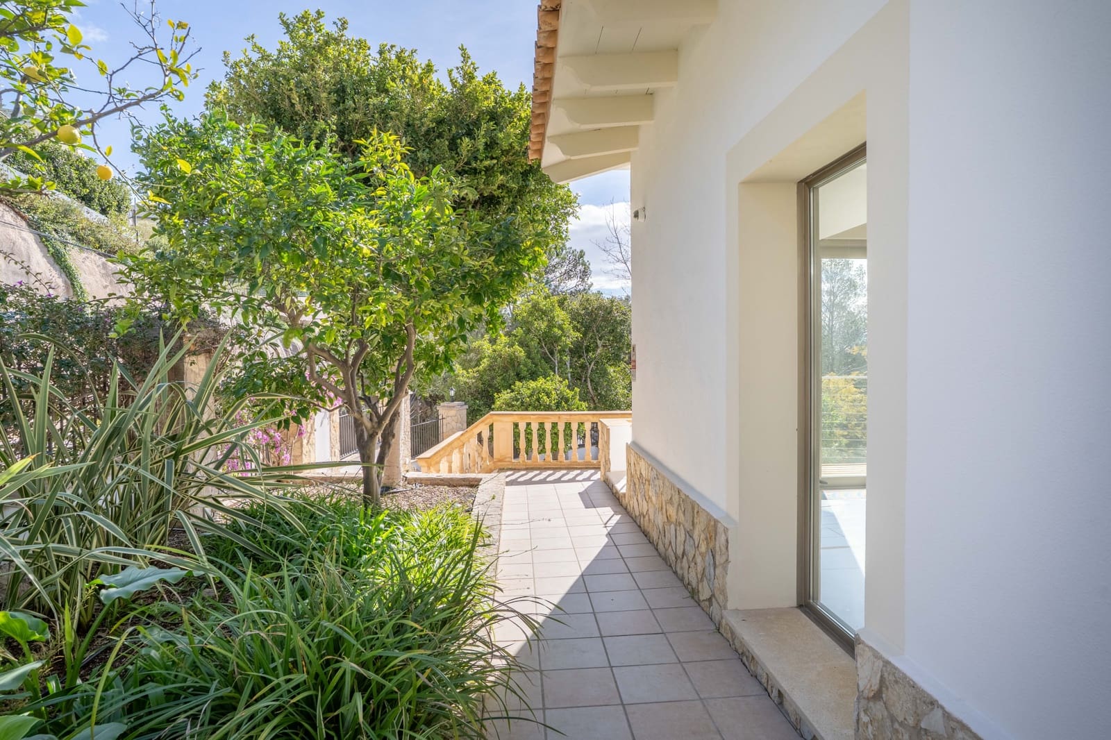 4 bedroom Villa for rent in Costa d'en Blanes with pool garage - € 6,500 (Ref: 9720562)