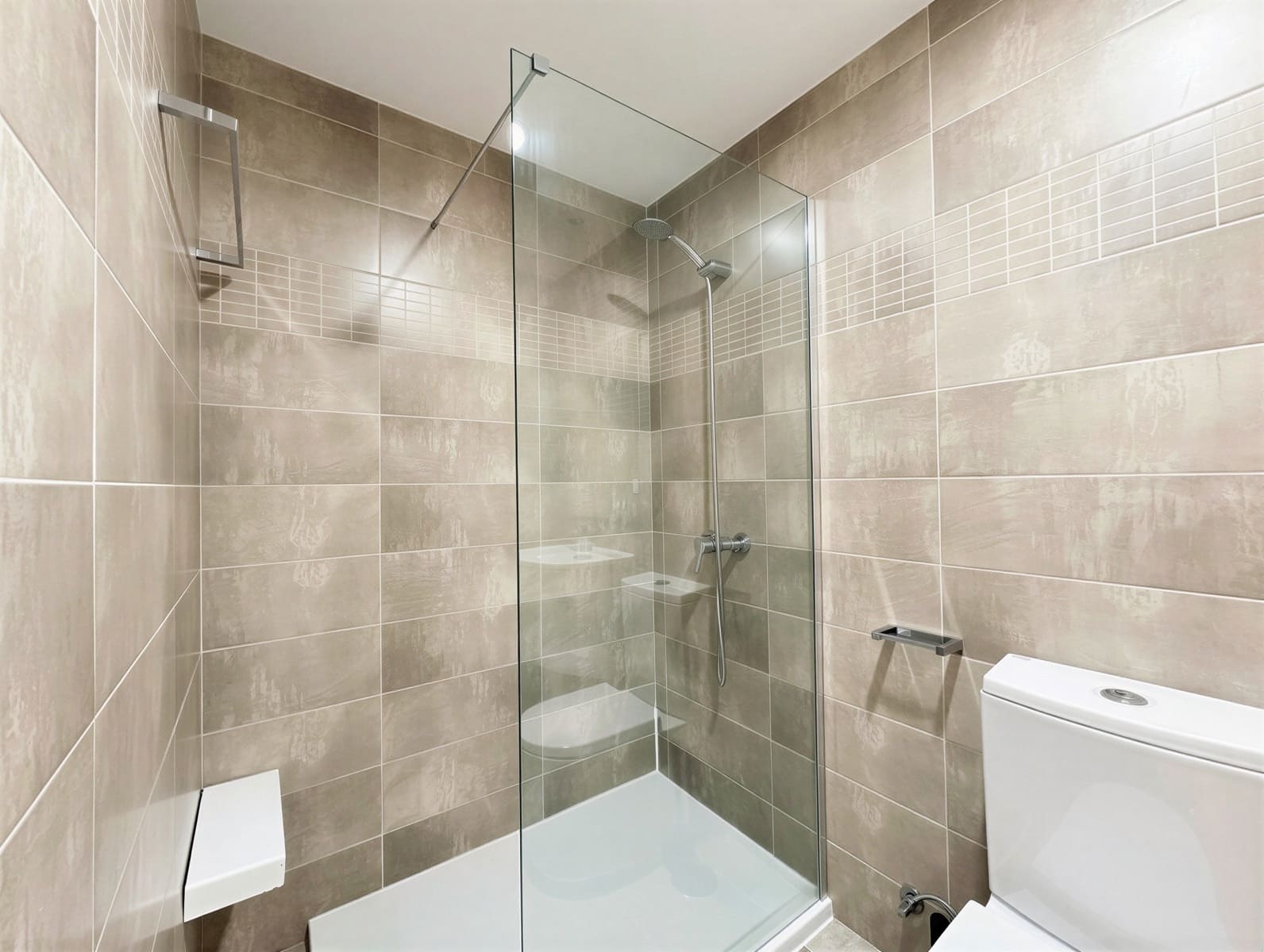 2 bedroom Apartment for sale in Calas de Mallorca with pool garage - € 309,000 (Ref: 9720952)