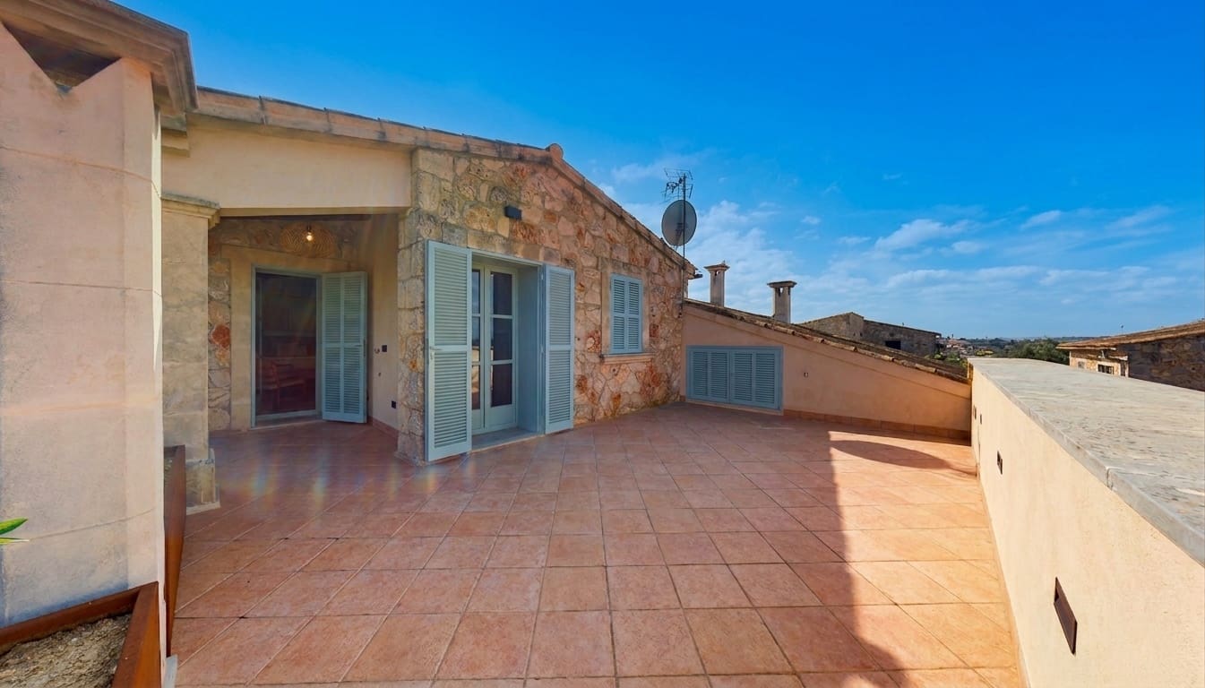 Casa de 3 habitaciones en Sineu en venta con piscina garaje - 1.400.000 € (Ref: 9721658)