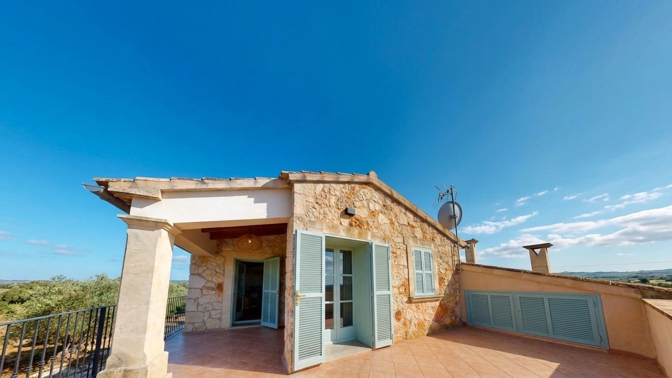 Casa de 3 habitaciones en Sineu en venta con piscina garaje - 1.400.000 € (Ref: 9721658)