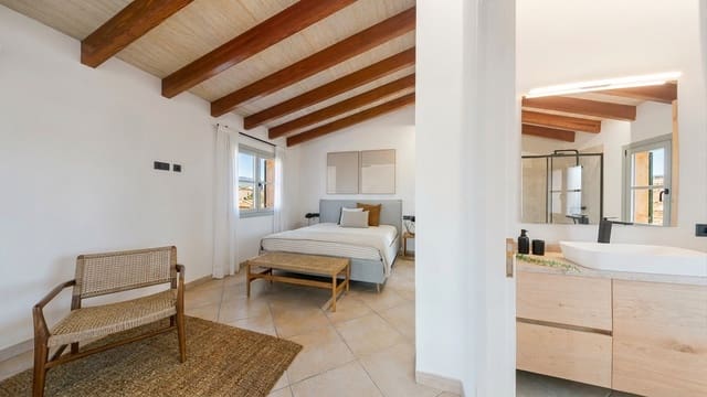 Casa de 3 habitaciones en Sineu en venta con piscina garaje - 1.400.000 € (Ref: 9721658)