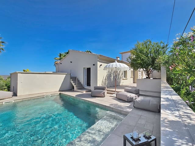 3 makuuhuone Huvila myytävänä paikassa Colonia de Sant Pere / Colonia de San Pedro, Artà mukana uima-altaan 
autotalli - 1 690 000 € (Ref: 9722198)