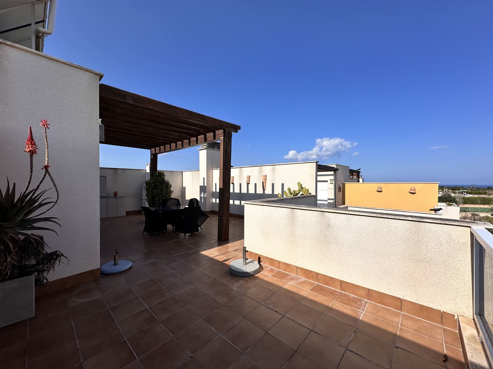 2 bedroom Penthouse for sale in Calas de Mallorca with pool garage - € 495,000 (Ref: 9727513)