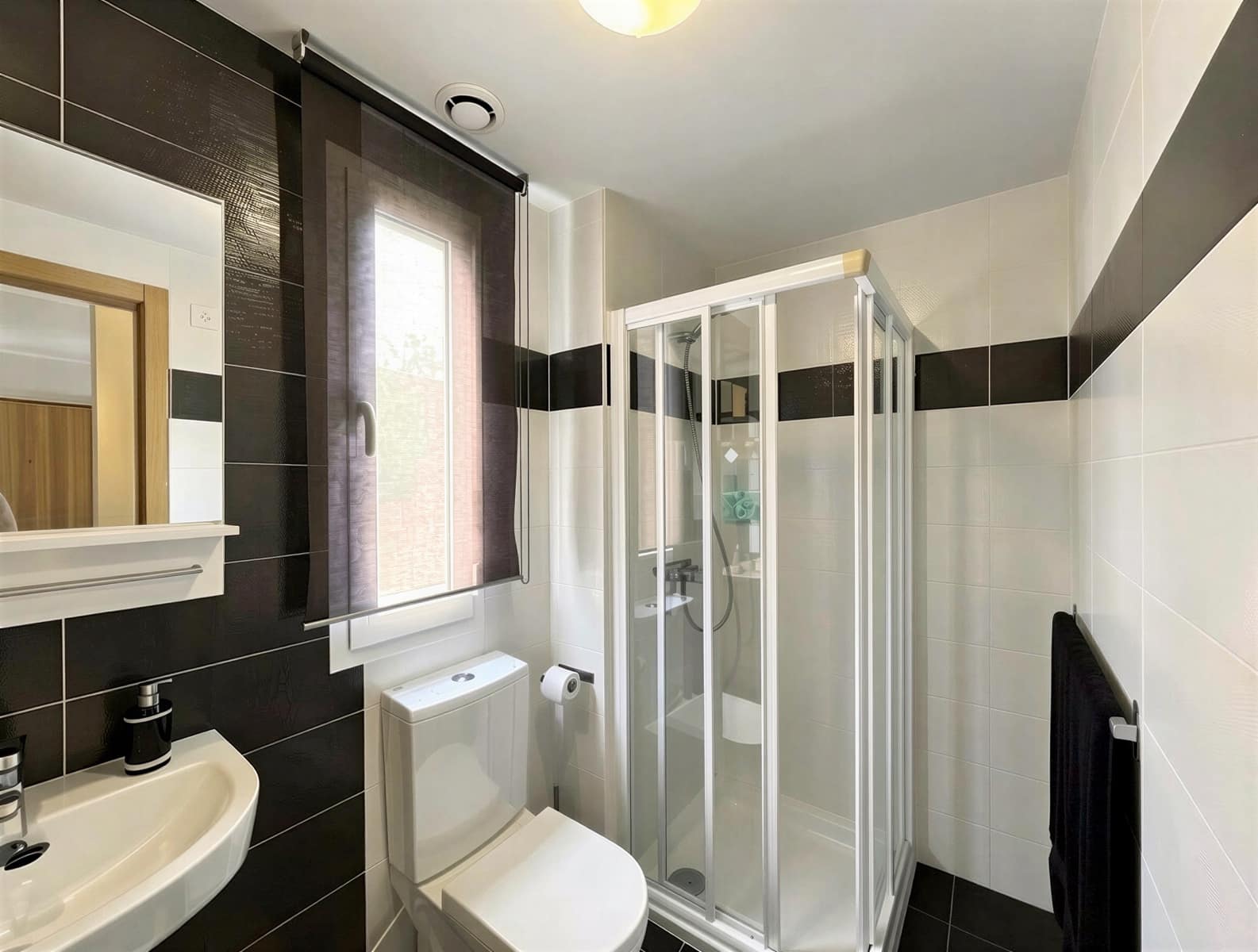 2 bedroom Apartment for sale in Calas de Mallorca with pool garage - € 349,000 (Ref: 9728444)