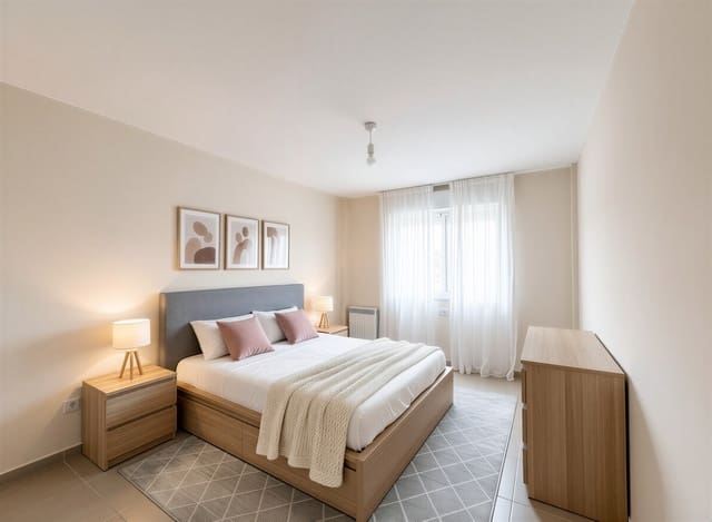 2 soverom Leilighet til salgs i Calas de Mallorca, Manacor med svømmebasseng garasje - € 349 000 (Ref: 9728444)