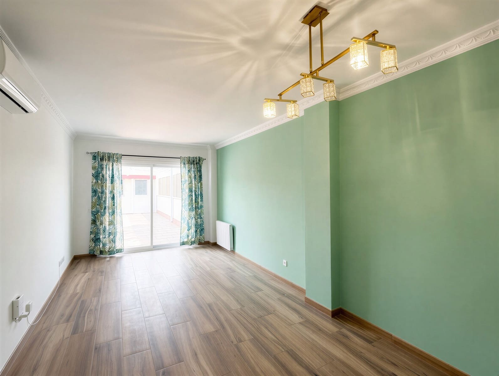 4 bedroom Apartment for rent in Palma de Mallorca - € 2,400 (Ref: 9729437)