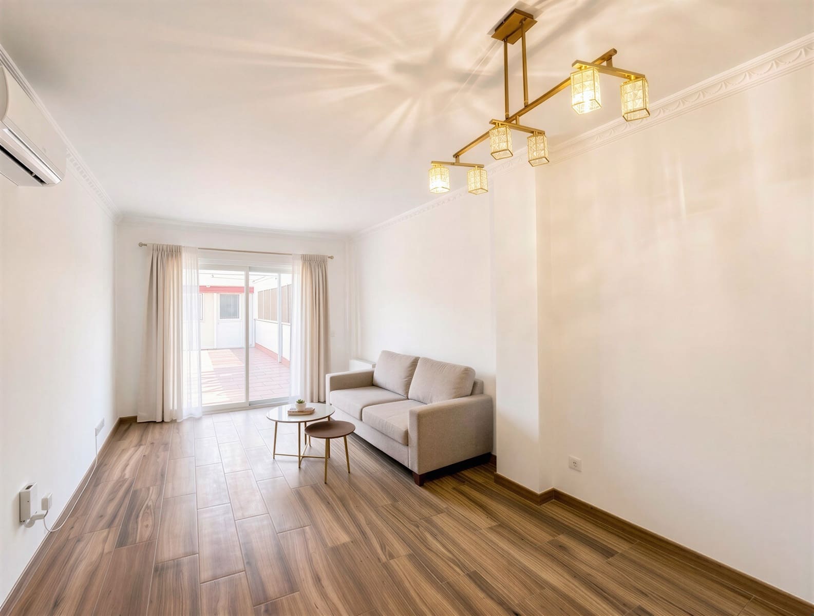 4 bedroom Apartment for rent in Palma de Mallorca - € 2,400 (Ref: 9729437)