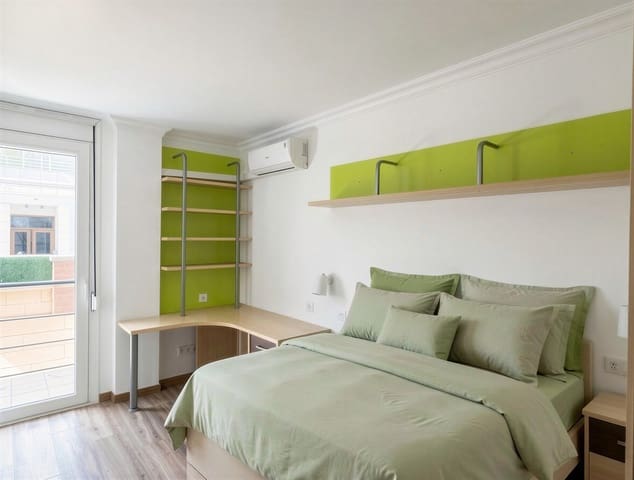 4 bedroom Apartment for rent in Es Molinar / El Molinar, Palma de Mallorca - € 2,400 (Ref: 9729437)