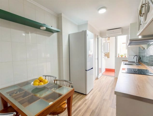 4 bedroom Apartment for rent in Es Molinar / El Molinar, Palma de Mallorca - € 2,400 (Ref: 9729437)