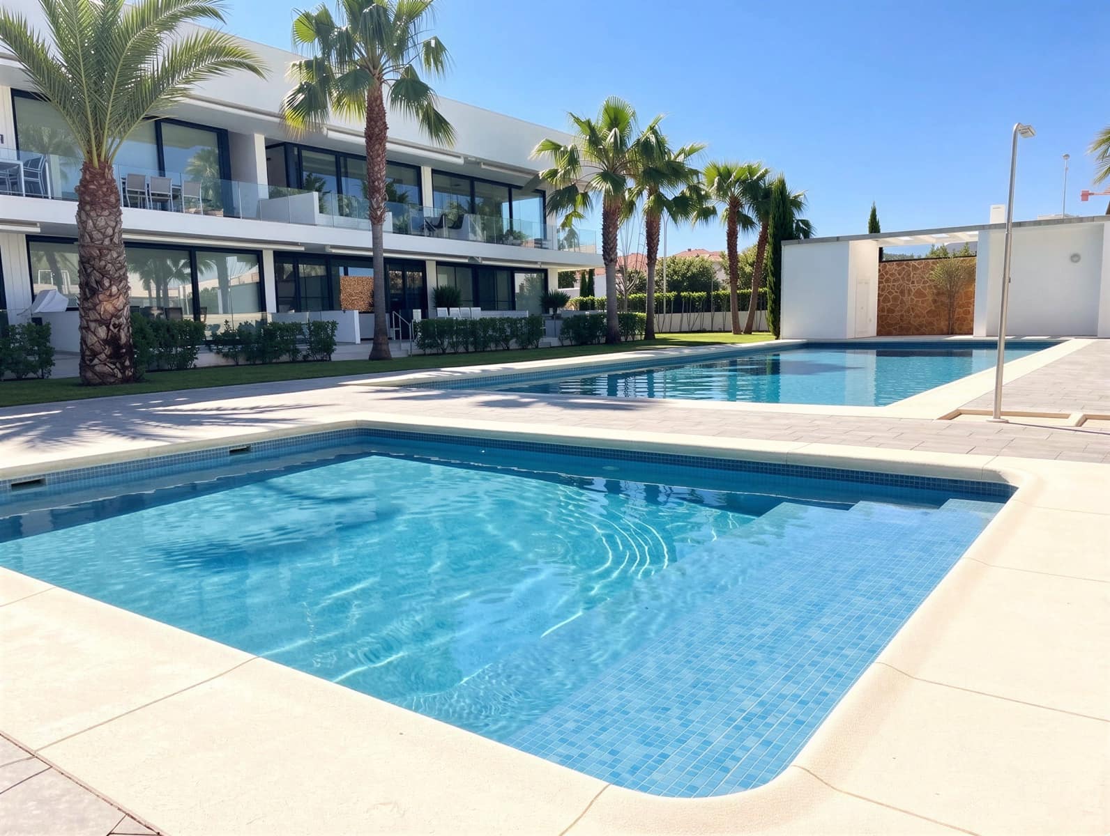 Apartamento de 2 habitaciones en Mar de Cristal en venta con piscina garaje - 289.000 € (Ref: 9730453)