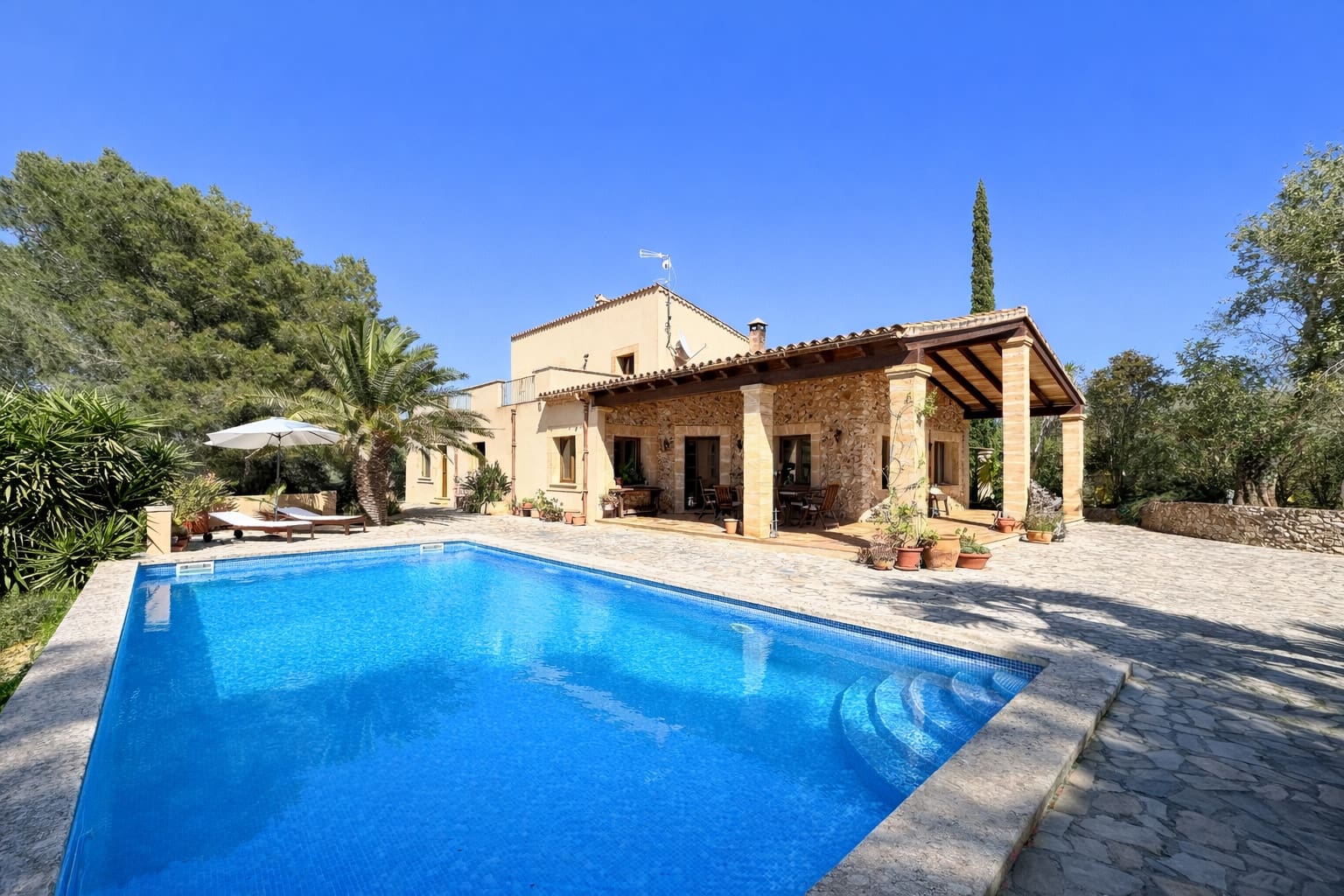 4 bedroom Finca/Country House for sale in Portocristo / Port de Manacor with pool garage - € 1,690,000 (Ref: 9730903)