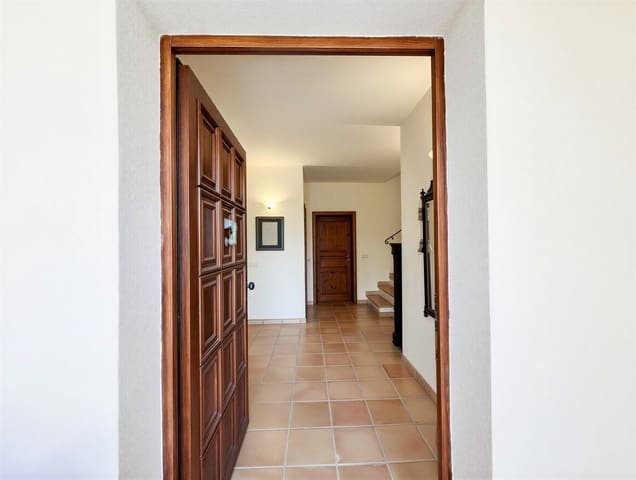 4 soveværelse Finca/Landehus til salg i Portocristo / Port de Manacor, Manacor med swimmingpool garage - € 1.690.000 (Ref: 9730903)