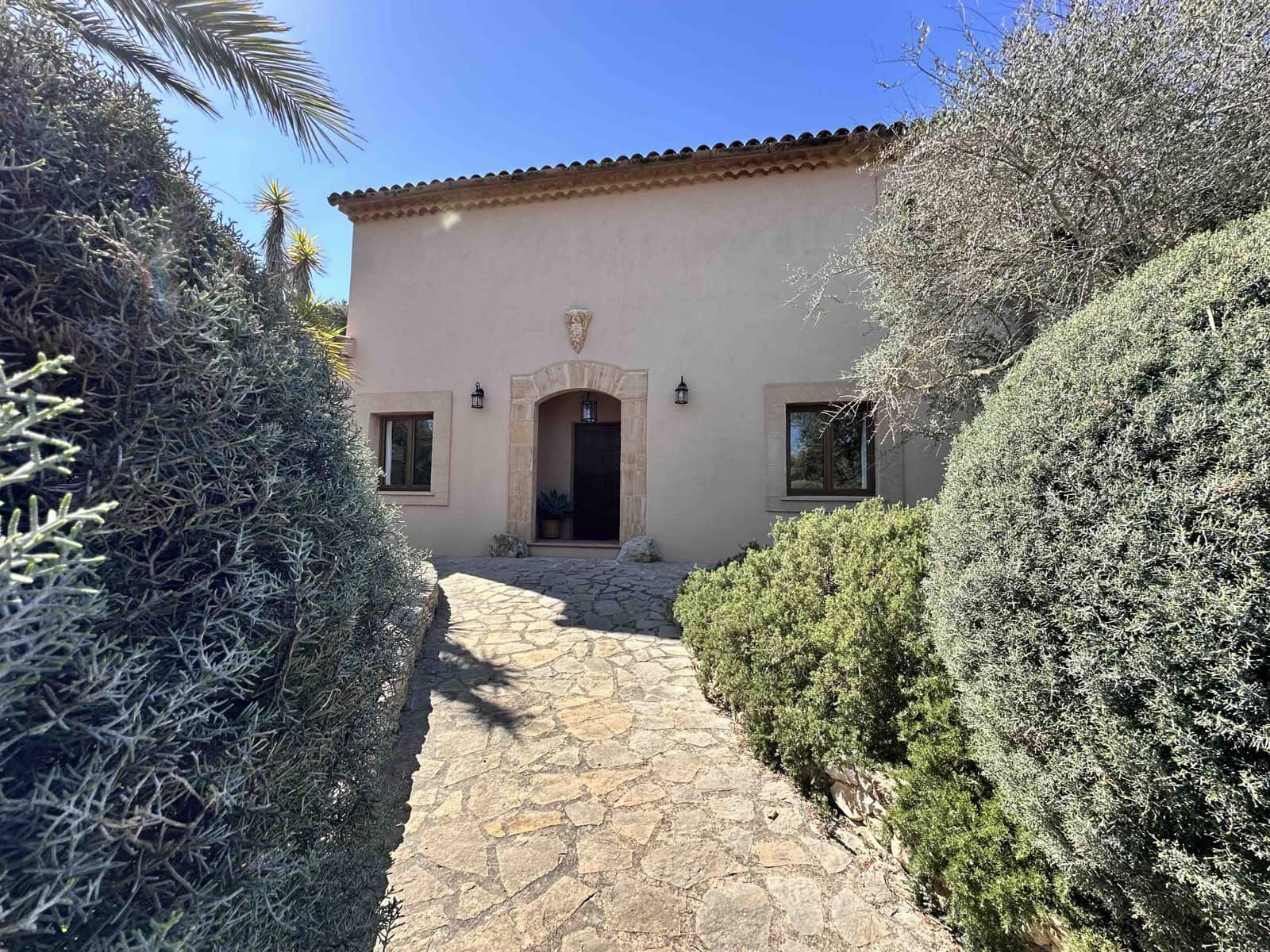 4 bedroom Finca/Country House for sale in Portocristo / Port de Manacor with pool garage - € 1,690,000 (Ref: 9730903)