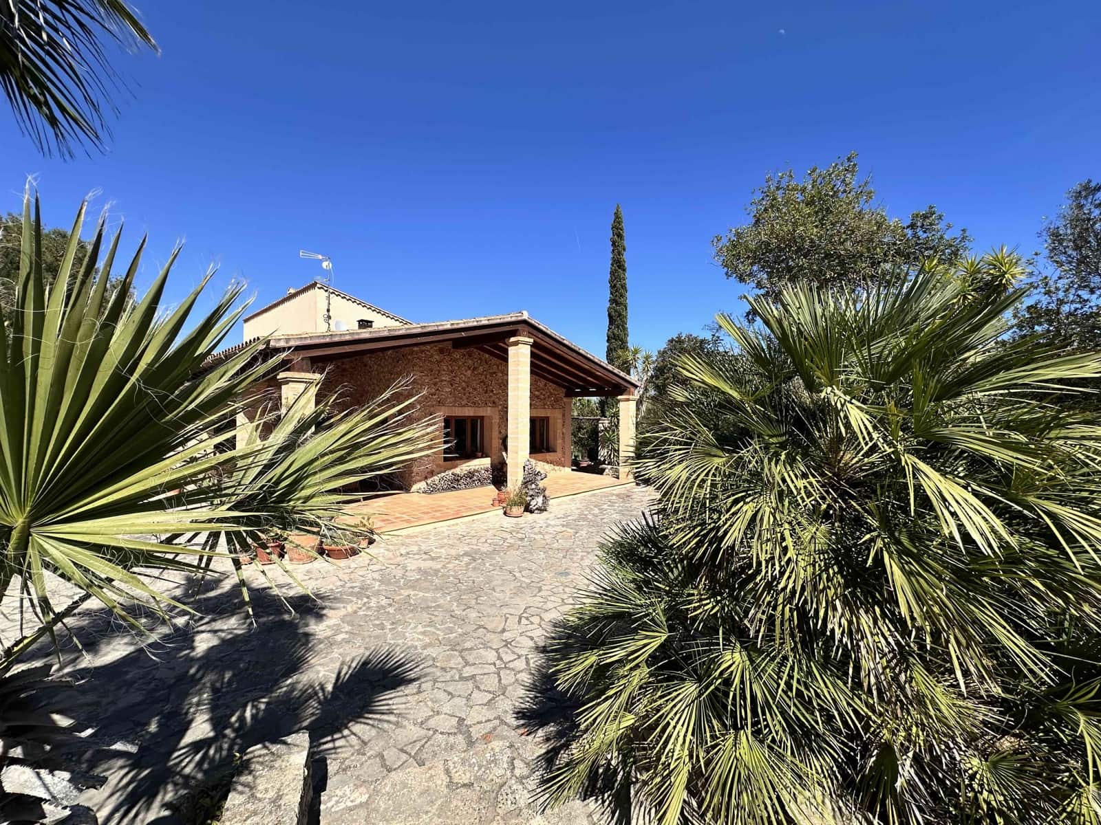 4 bedroom Finca/Country House for sale in Portocristo / Port de Manacor with pool garage - € 1,690,000 (Ref: 9730903)