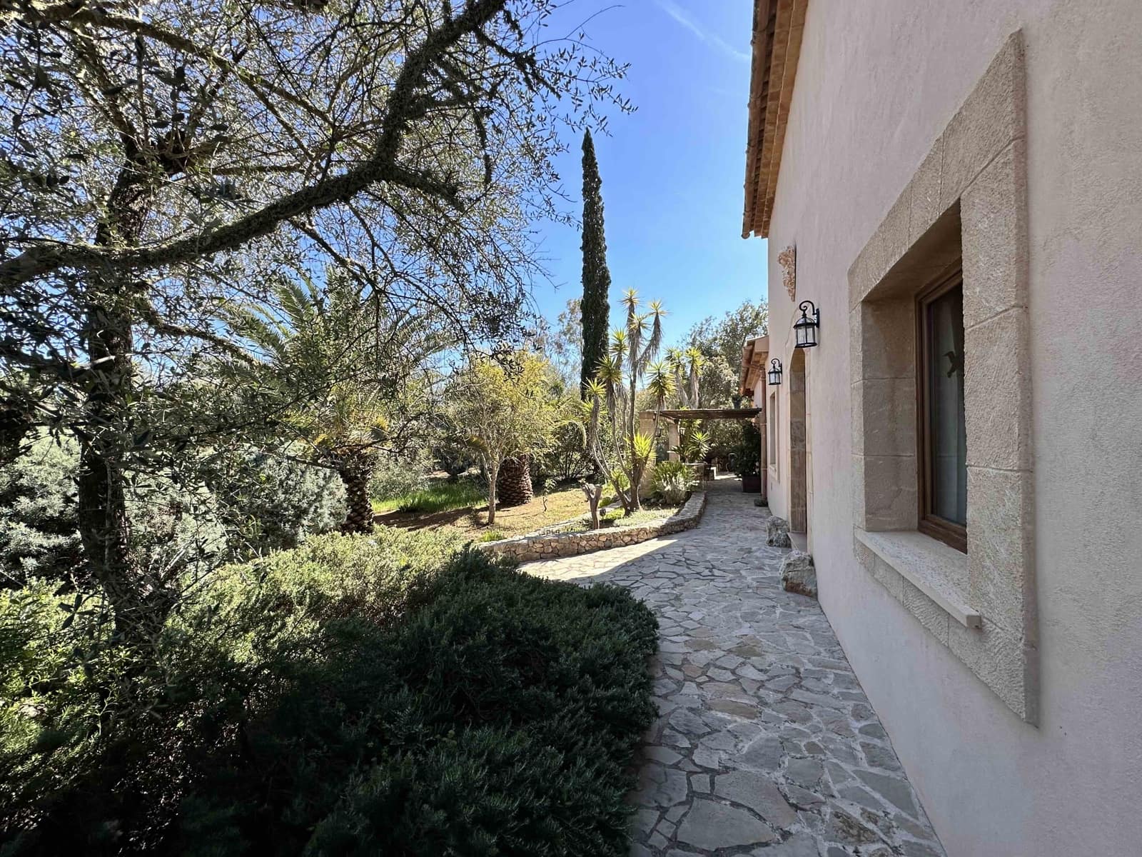 4 bedroom Finca/Country House for sale in Portocristo / Port de Manacor with pool garage - € 1,690,000 (Ref: 9730903)