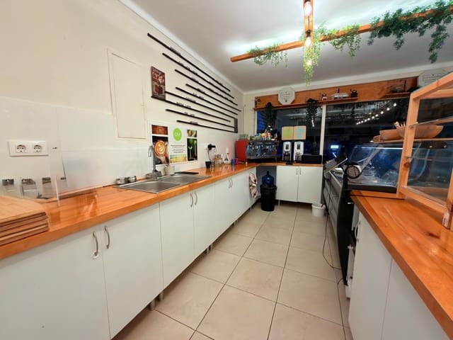 Komercyjne na sprzedaż w Cala Millor, Son Servera - 205 000 € (Ref: 9735954)