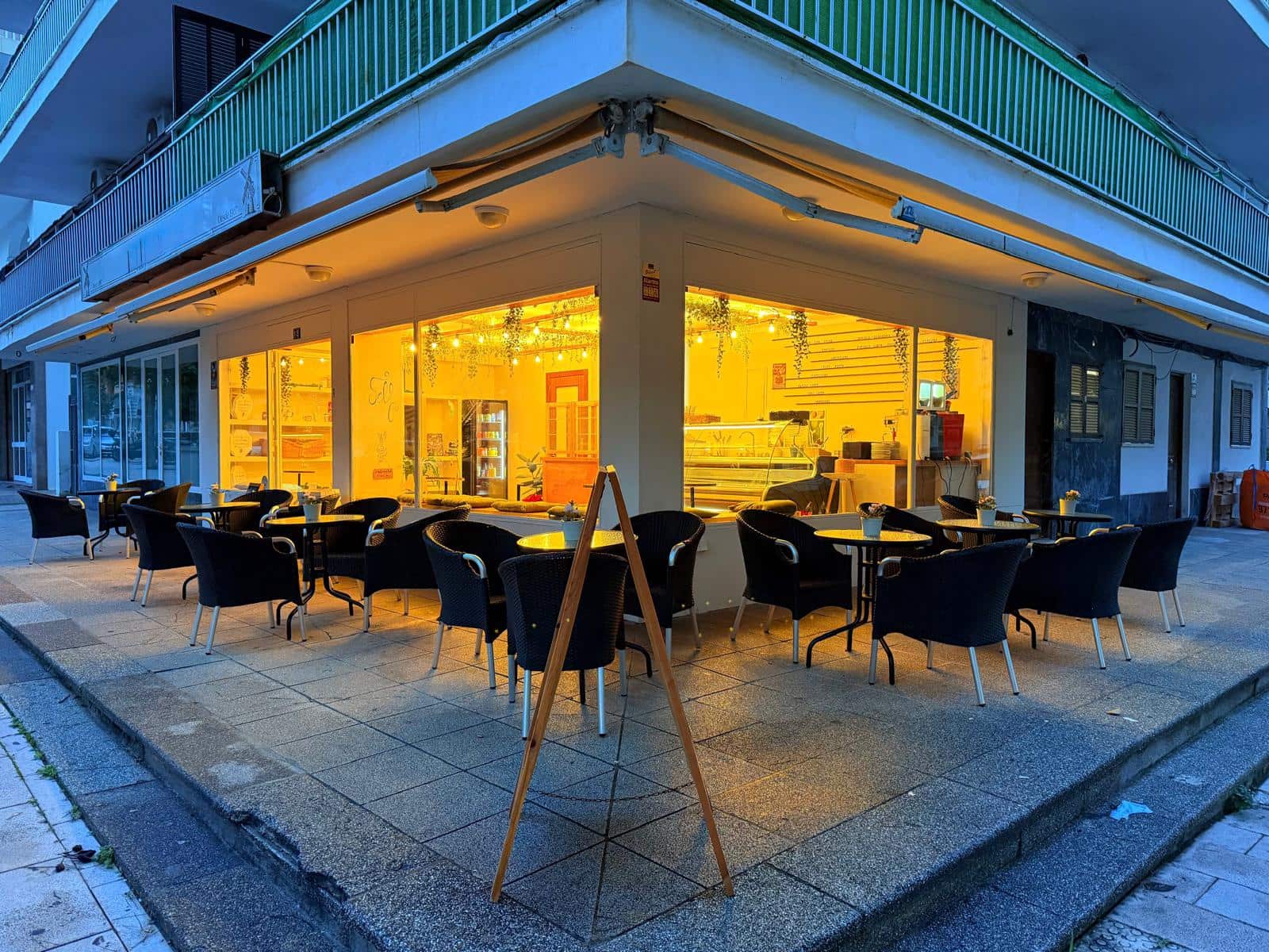 Commercial for sale in Cala Millor - € 205,000 (Ref: 9735954)