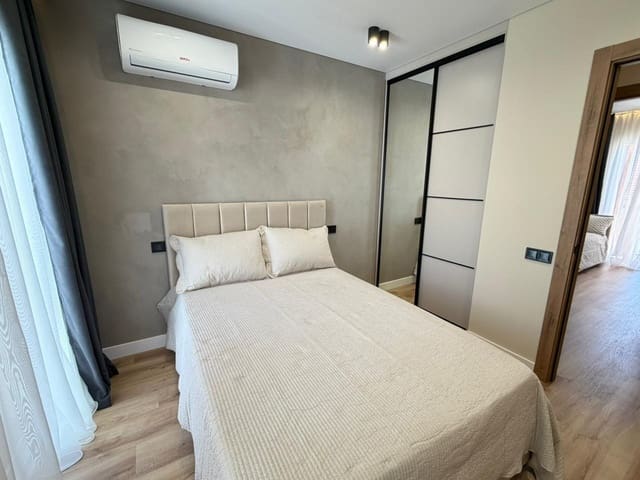 2 slaapkamer Rijtjeshuis te koop in Nueva Torrevieja, Torrevieja met zwembad - € 219.900 (Ref: 9737278)