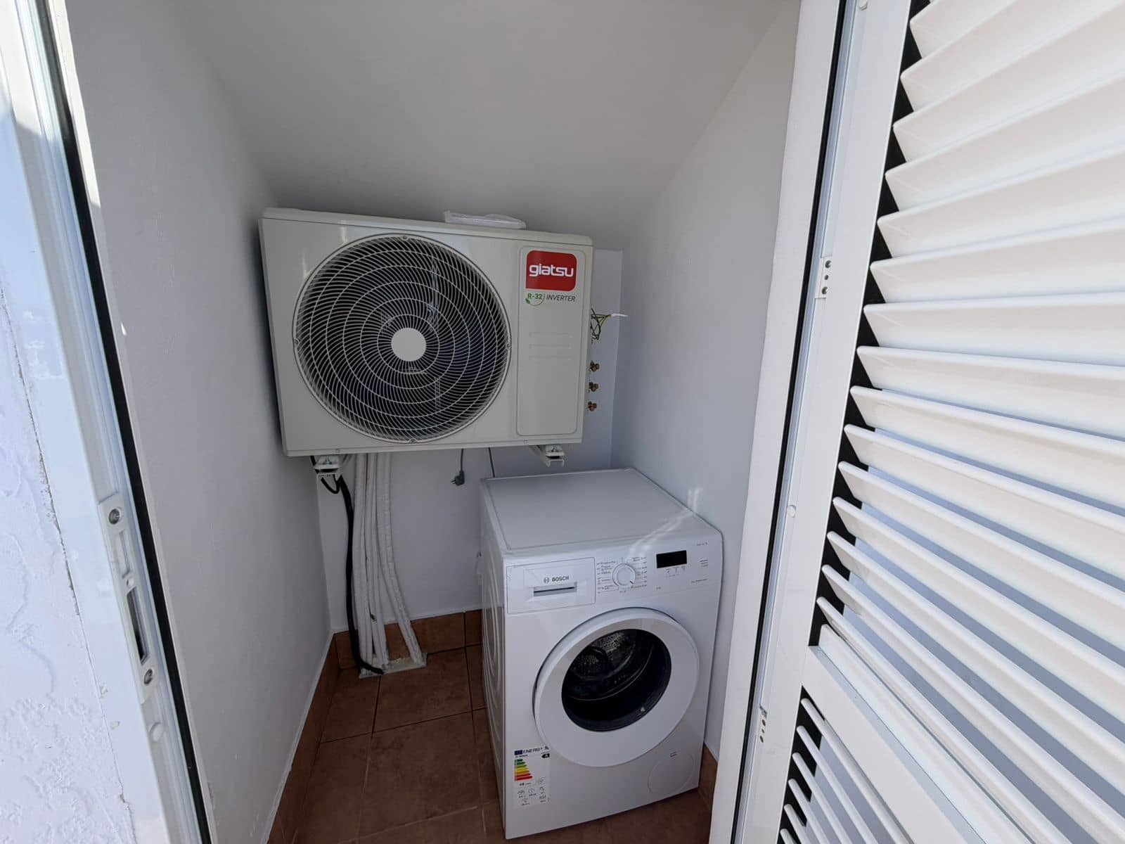 2 slaapkamer Rijtjeshuis te koop in Torrevieja met zwembad - € 219.900 (Ref: 9737278)