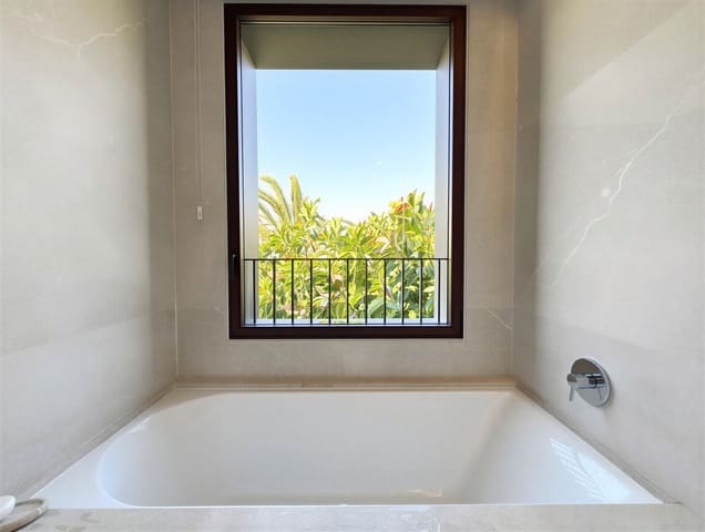 Apartamento de 3 habitaciones en La Bonanova, Palma de Mallorca en venta con piscina garaje - 1.650.000 € (Ref: 9746811)